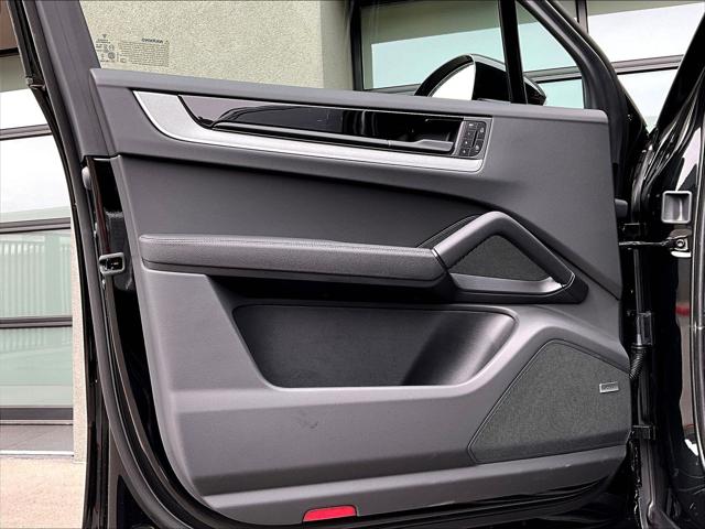 2026 Porsche Cayenne Unknown