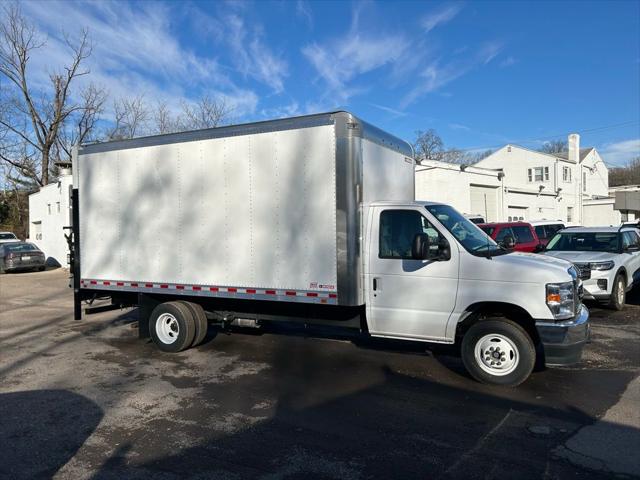 2026 Ford E-450 Cutaway Base