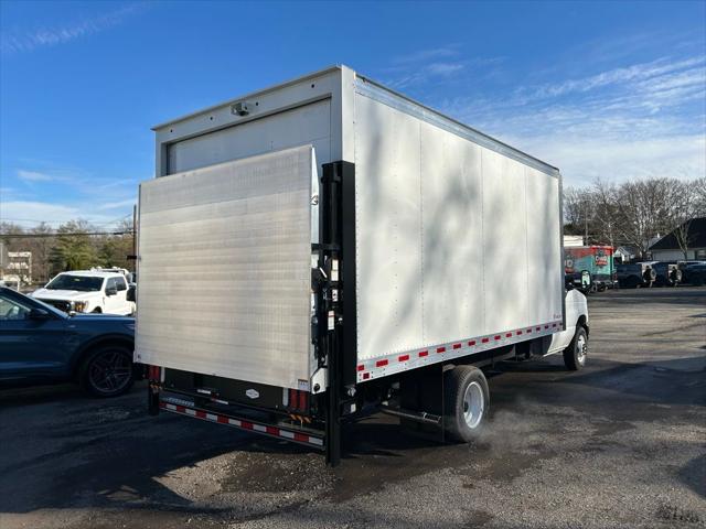 2026 Ford E-450 Cutaway Base