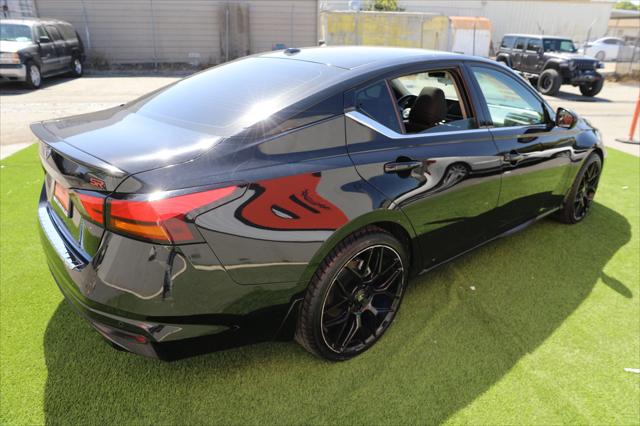 2023 Nissan Altima SR FWD