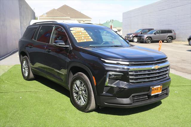 2025 Chevrolet Traverse FWD LT