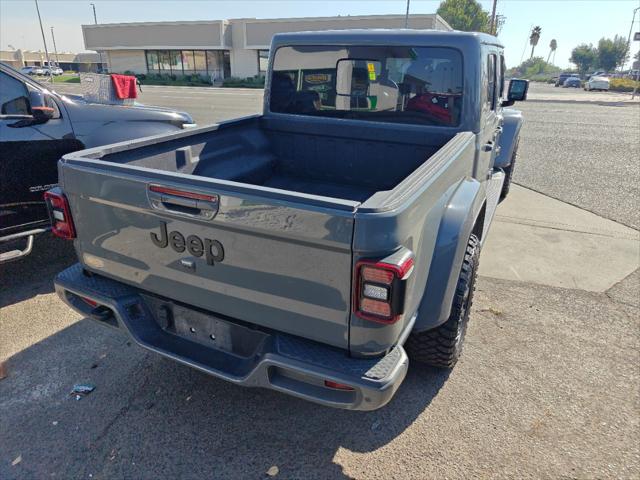 2023 Jeep Gladiator Sport