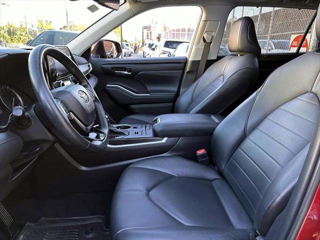 2021 Toyota Highlander XLE [12]