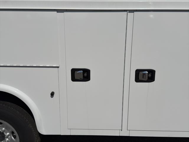 2025 Chevrolet Express Cutaway Work Van