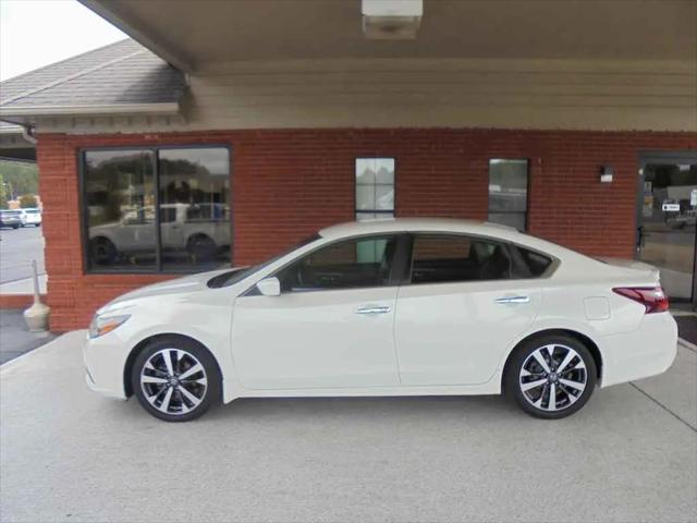 2017 Nissan Altima 2.5 SR for sale in Oneonta, AL