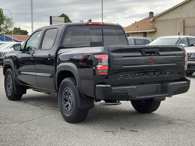 2025 Nissan Frontier Crew Cab PRO-4X 4x4