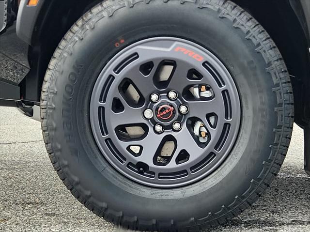 2025 Nissan Frontier Crew Cab PRO-4X 4x4