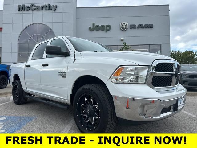 2020 RAM 1500 Classic Tradesman Crew Cab 4x4 57 Box