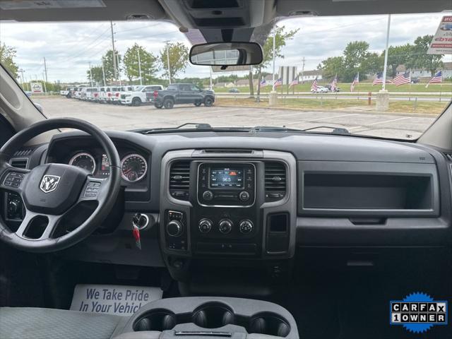 2020 RAM 1500 Classic Tradesman Crew Cab 4x4 57 Box 2020 RAM 1500 Classic Tradesman Crew Cab 4x4 57 Box