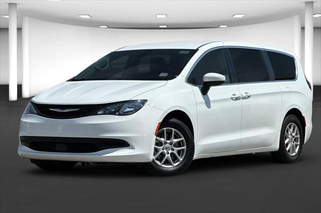 2022 Chrysler Voyager LX 2022 Chrysler Voyager LX