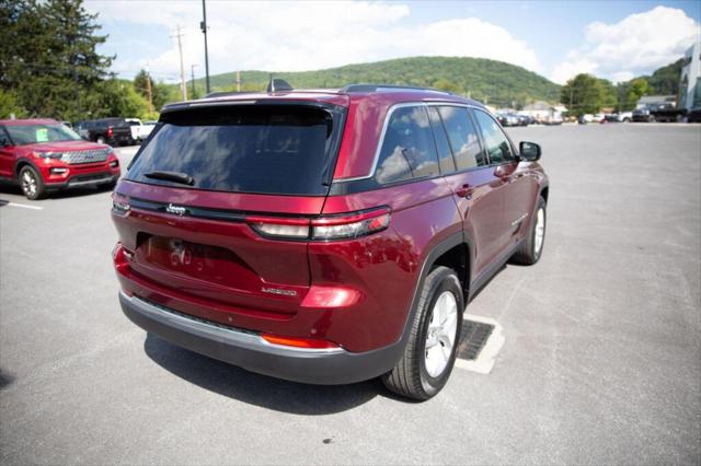 2023 Jeep Grand Cherokee Laredo 4x4