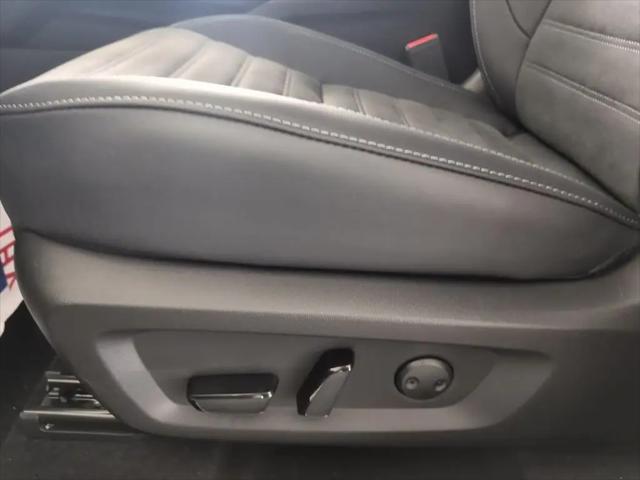 2025 Mitsubishi Outlander PHEV SE S-AWC