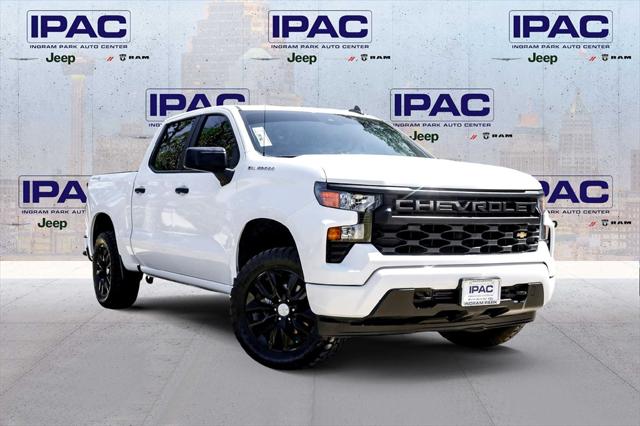 2023 Chevrolet Silverado 1500 4WD Crew Cab Short Bed Custom