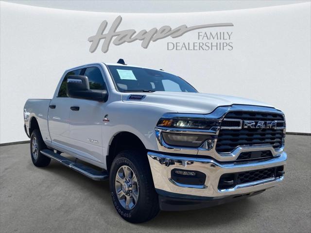 2025 RAM 2500 Big Horn Crew Cab 4x4 64 Box