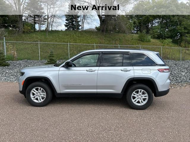 2024 Jeep Grand Cherokee Laredo 4x4