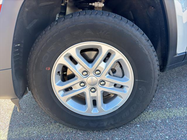 2024 Jeep Grand Cherokee Laredo 4x4 2024 Jeep Grand Cherokee Laredo 4x4