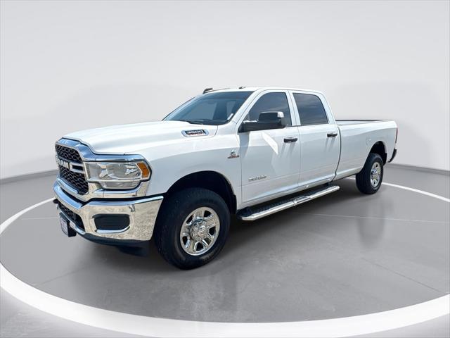2022 RAM 3500 Tradesman Crew Cab 4x4 8 Box 2022 RAM 3500 Tradesman Crew Cab 4x4 8 Box