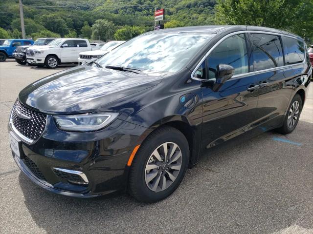 2024 Chrysler Pacifica Hybrid Select 2024 Chrysler Pacifica Hybrid Select