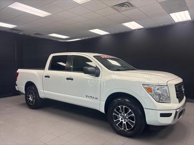 2023 Nissan TITAN Crew Cab SV 4x4