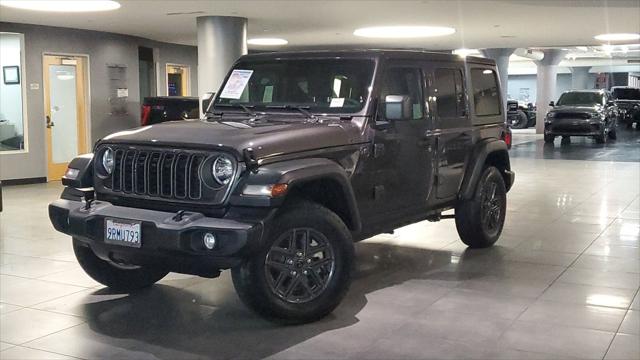 2025 Jeep Wrangler 4-Door Summit 4x4
