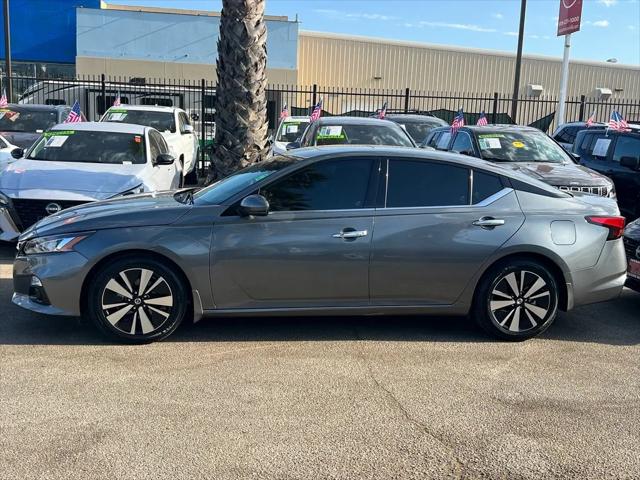 2022 Nissan Altima SL FWD