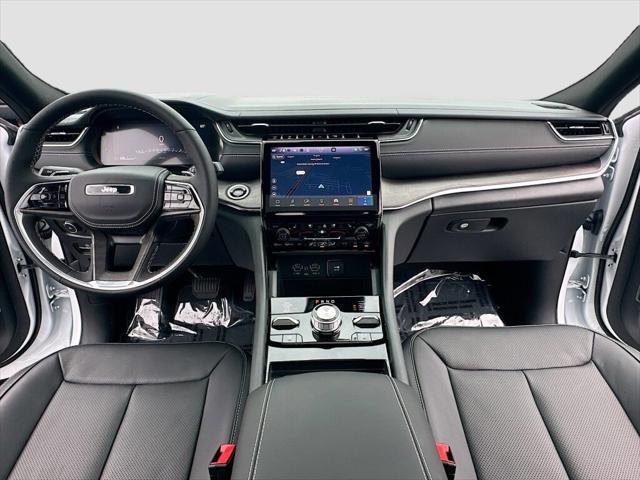 2025 Jeep Grand Cherokee GRAND CHEROKEE OVERLAND 4X4