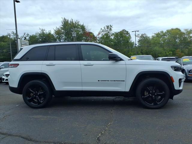 2022 Jeep Grand Cherokee Altitude 4x4