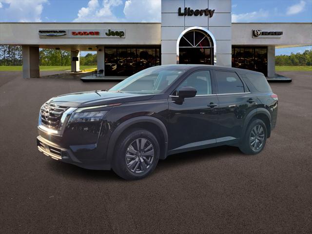 2025 Nissan Pathfinder S FWD