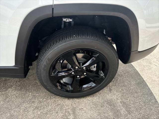 2025 Jeep Grand Cherokee GRAND CHEROKEE ALTITUDE 4X2