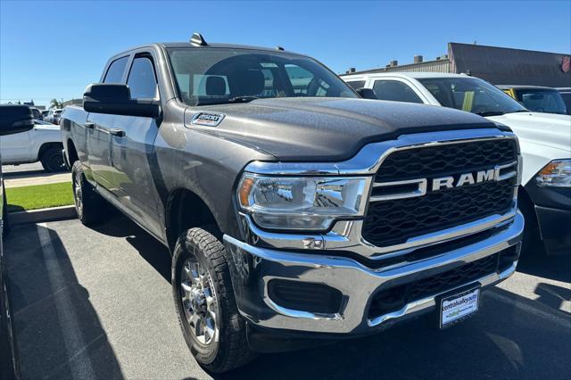 2020 RAM 2500 Tradesman Crew Cab 4X4 64 Box