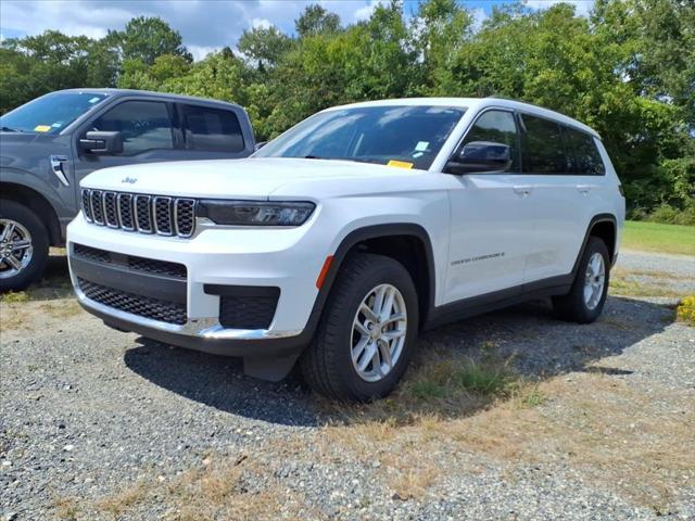 2023 Jeep Grand Cherokee L Laredo 4x2