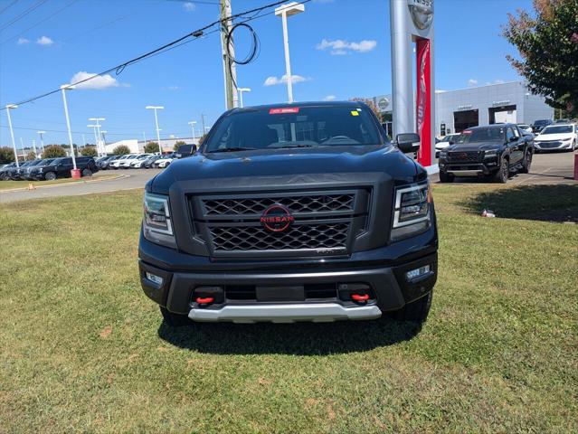 2024 Nissan TITAN Crew Cab PRO-4X 4x4
