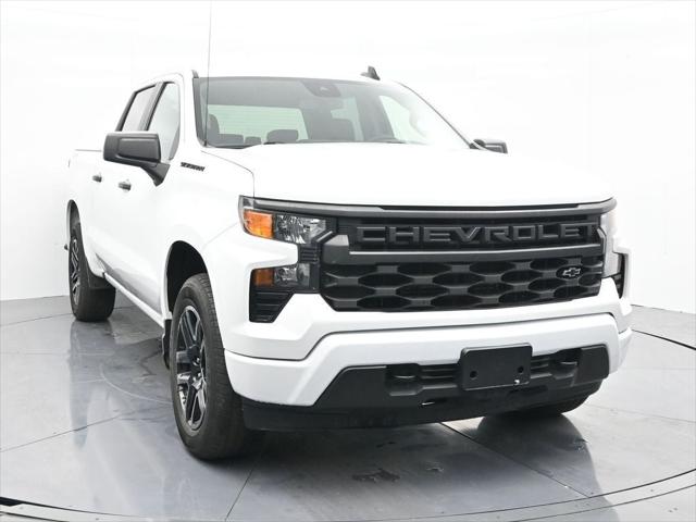 2022 Chevrolet Silverado 1500 4WD Crew Cab Short Bed Custom