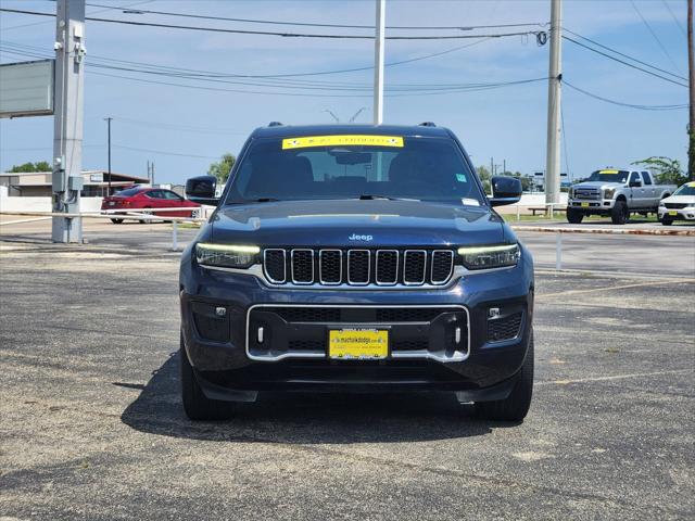 2023 Jeep Grand Cherokee Overland 4x2