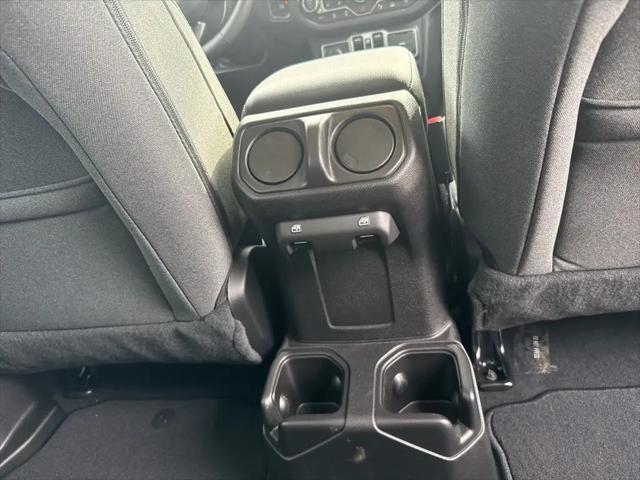 2025 Jeep Wrangler 4-Door Summit 4x4