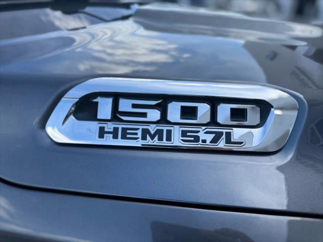 2019 RAM 1500 Laramie Crew Cab 4x4 57 Box