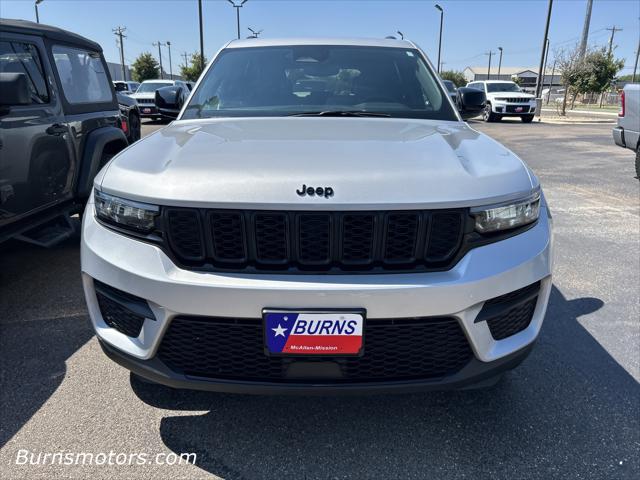 2023 Jeep Grand Cherokee Altitude 4x2