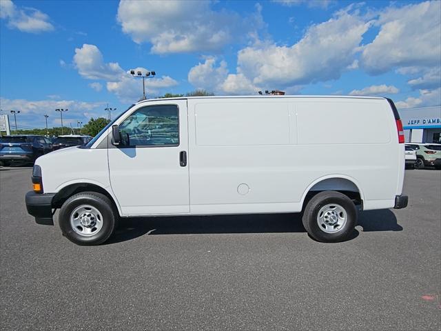2025 Chevrolet Express Cargo RWD 2500 Regular Wheelbase WT