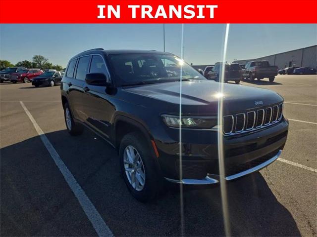 2022 Jeep Grand Cherokee L Laredo 4x4