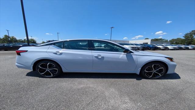 2025 Nissan Altima SR FWD