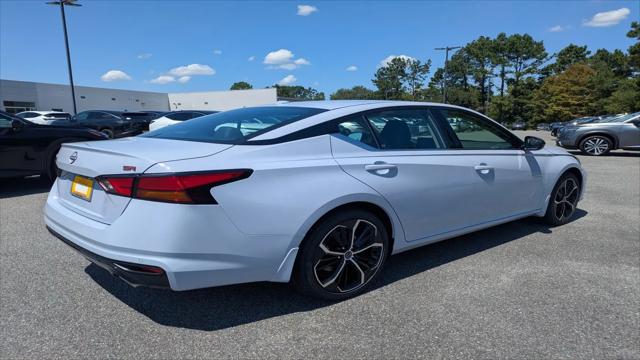 2025 Nissan Altima SR FWD