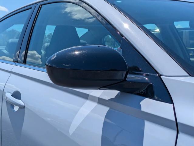 2025 Nissan Altima SR FWD