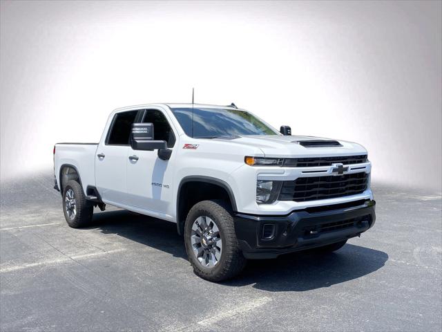 2024 Chevrolet Silverado 2500HD 4WD Crew Cab Standard Bed Custom