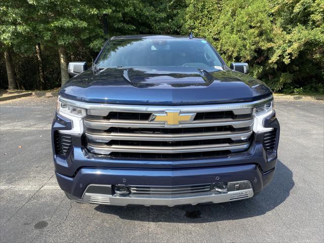 2022 Chevrolet Silverado 1500 4WD Crew Cab Short Bed High Country