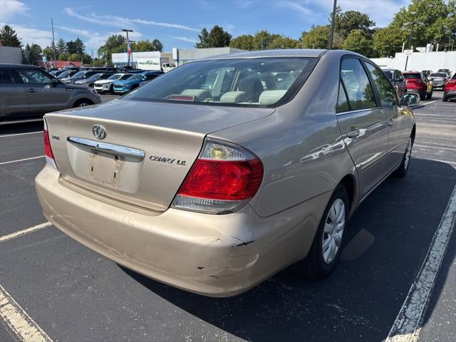 2005 Toyota Camry LE