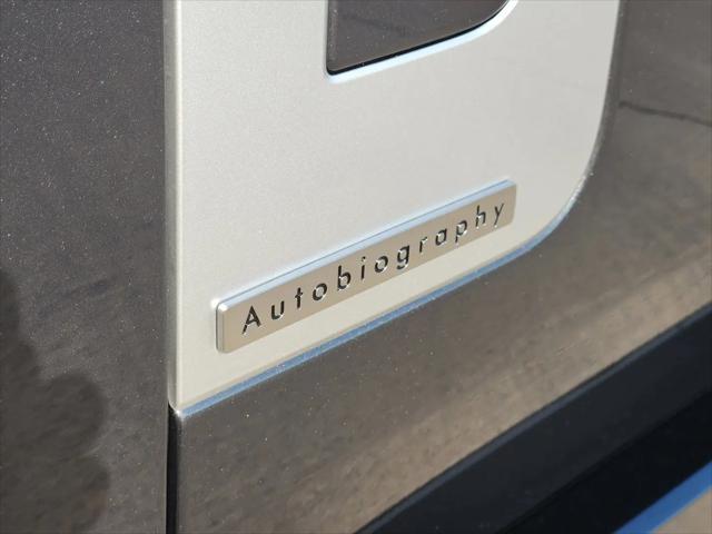 2025 Land Rover Range Rover P550e Autobiography