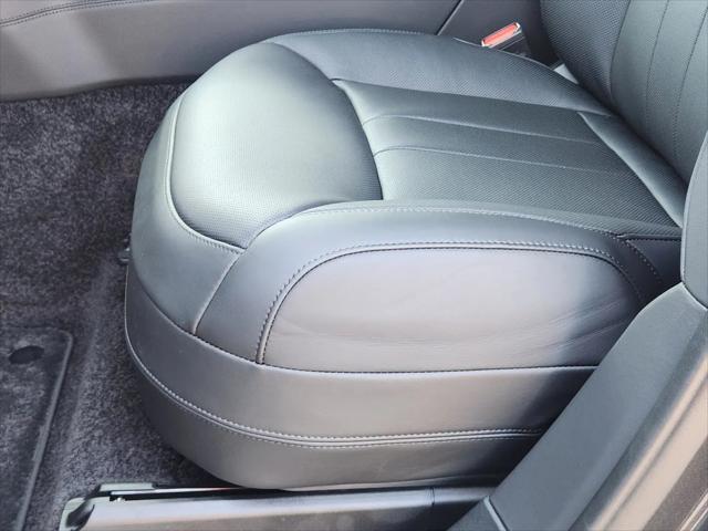 2025 Land Rover Range Rover P550e Autobiography