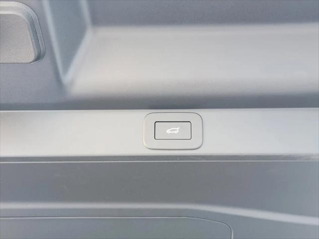 2025 Land Rover Range Rover P550e Autobiography