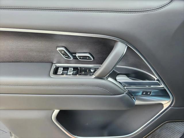 2025 Land Rover Range Rover P550e Autobiography