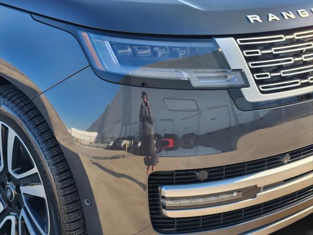 2025 Land Rover Range Rover P550e Autobiography